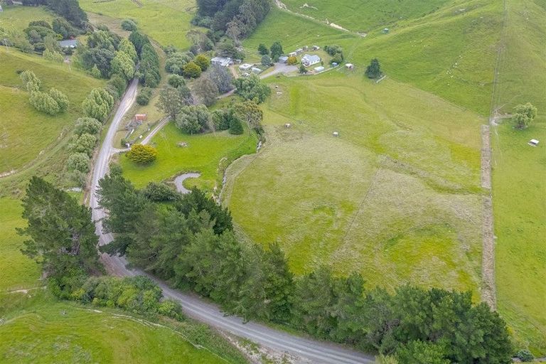 Photo of property in 423 North Road, Mauriceville, Masterton, 5882