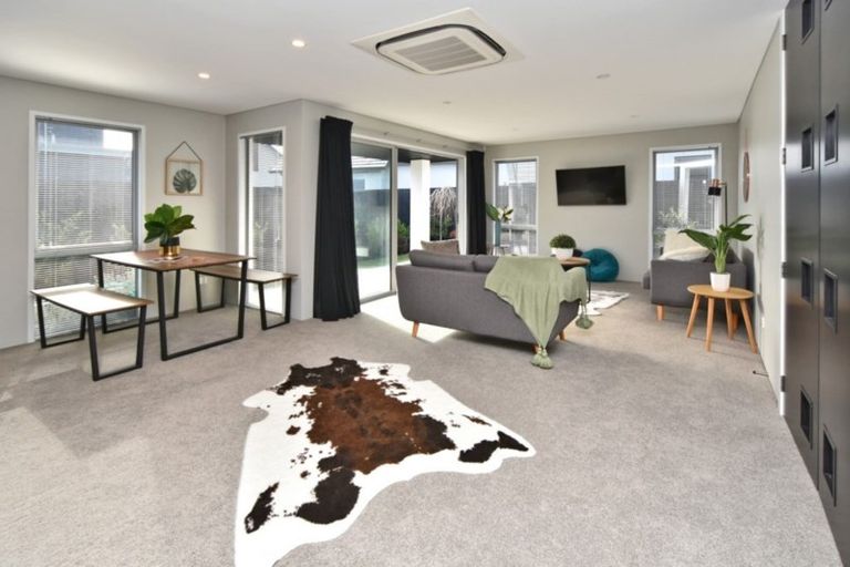 Photo of property in 33 Prestons Park Drive, Marshland, Christchurch, 8083