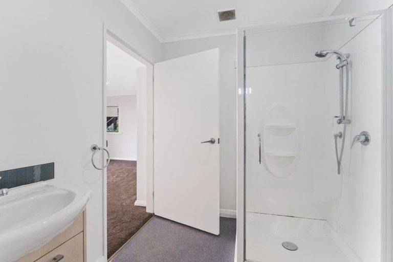 Photo of property in 3b Jeep Road, Raumati South, Paraparaumu, 5032