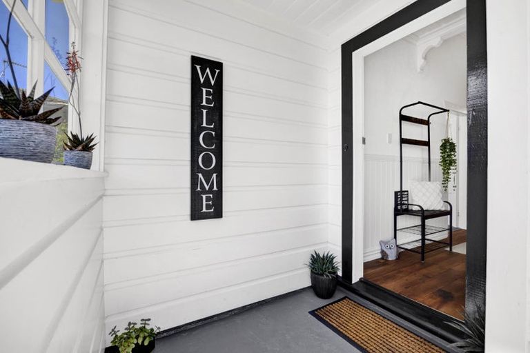 Photo of property in 44 Upjohn Street, Brooklands, New Plymouth, 4310