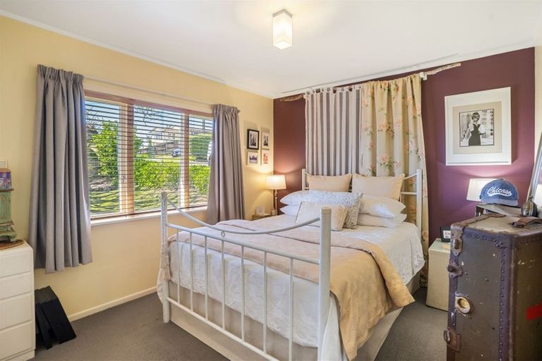 Photo of property in 40 Tiri Tiri Road, Birkdale, Auckland, 0626