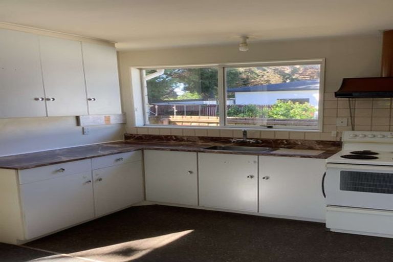 Photo of property in 2/72 Waratah Street, Avondale, Christchurch, 8061