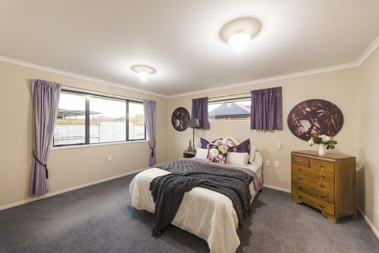 Photo of property in 10 Brooklyn Heights Drive, Kelvin Grove, Palmerston North, 4414