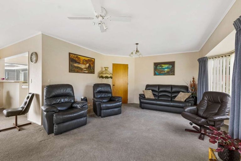 Photo of property in 1/478 Devon Street East, Strandon, New Plymouth, 4312