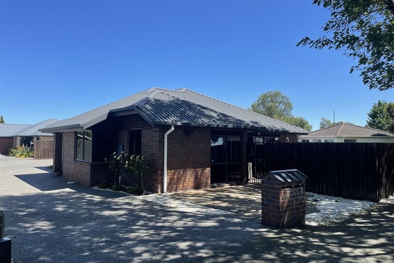 Photo of property in 11a Barnes Road, Redwood, Christchurch, 8051