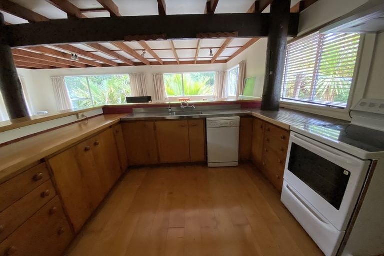 Photo of property in 33 Reynolds Place, Torbay, Auckland, 0630