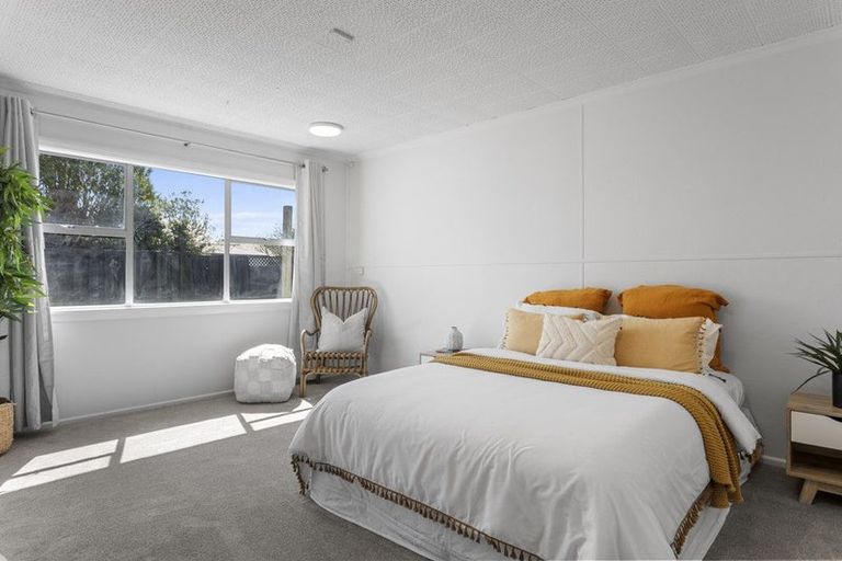 Photo of property in 268 Burwood Road, Burwood, Christchurch, 8083