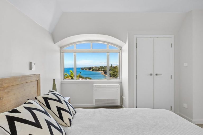 Photo of property in 2/20 Gulf View Road, Murrays Bay, Auckland, 0630