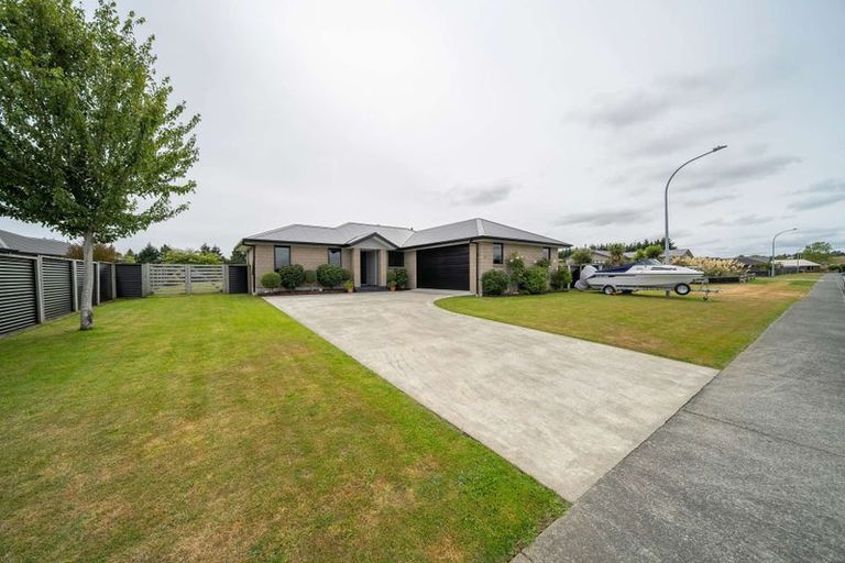 Photo of property in 27 Orbell Crescent, Te Anau, 9679