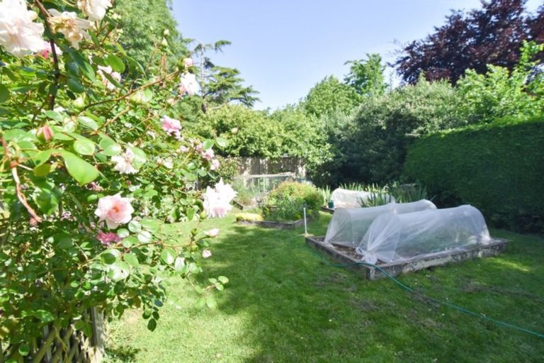 Photo of property in 10 Armstrong Avenue, Carterton, 5713