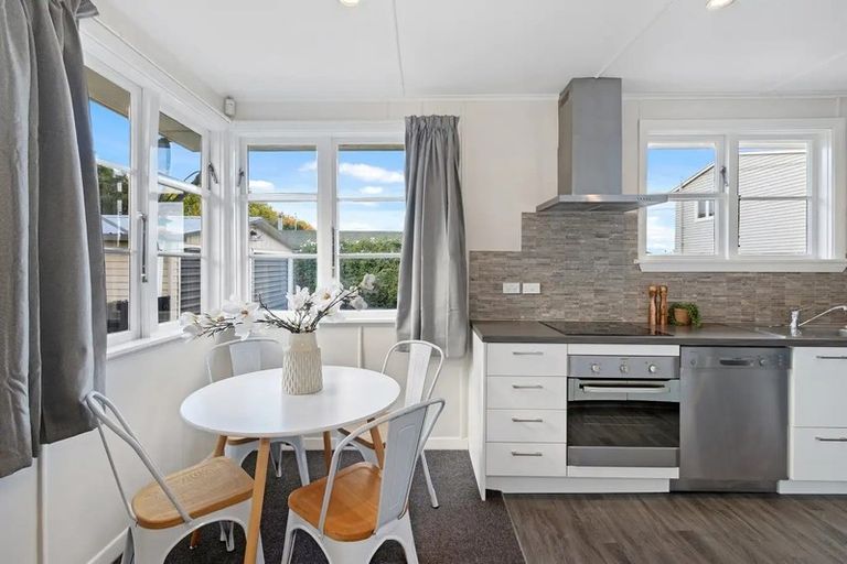 Photo of property in 41 Momorangi Crescent, Redwood, Christchurch, 8051