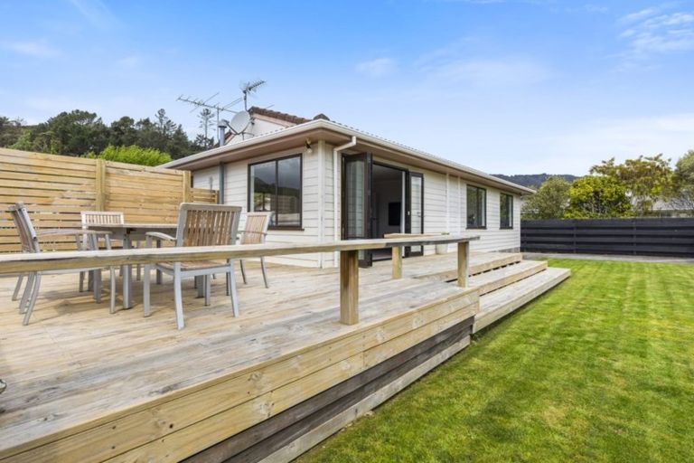 Photo of property in 2/18 Montgomery Street, Stokes Valley, Lower Hutt, 5019