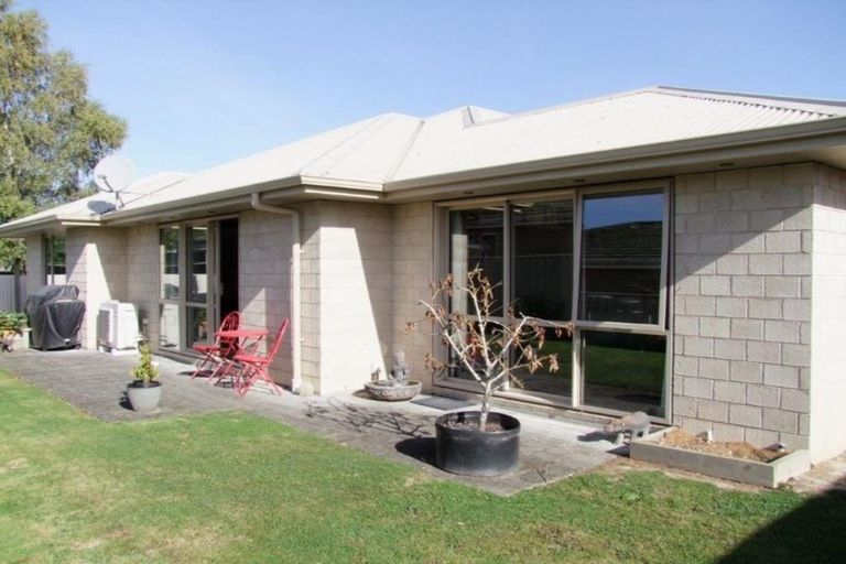 Photo of property in 21 Burns Street, Milton, 9220