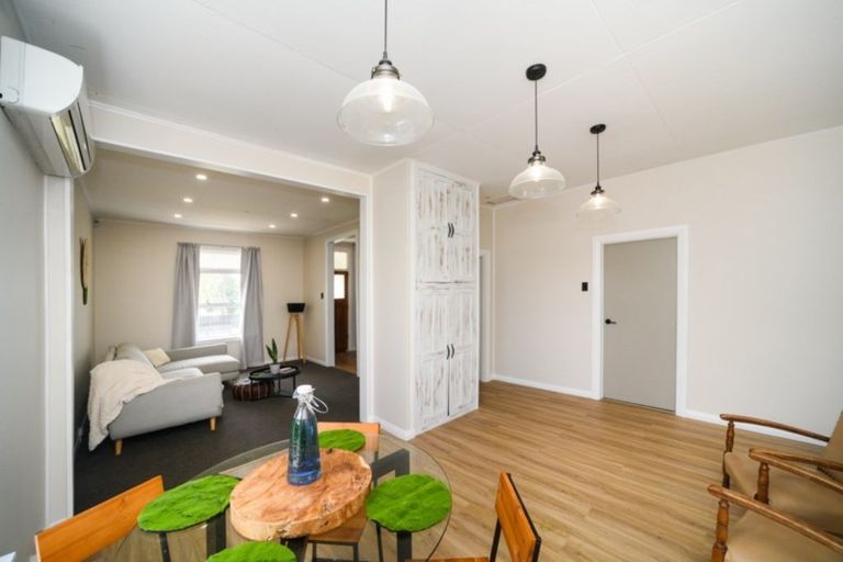 Photo of property in 19 Carlisle Street, Milson, Palmerston North, 4414