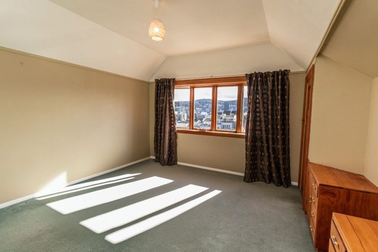Photo of property in 40 Hawker Street, Mount Victoria, Wellington, 6011