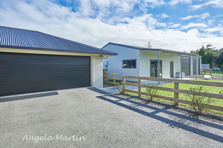 Photo of property in 1334 Napier Road, Ashhurst, 4810