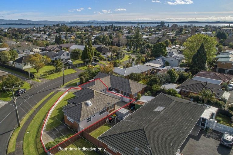 Photo of property in 37 Western Road, Bellevue, Tauranga, 3110