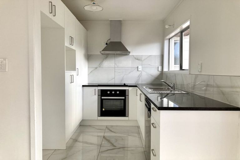 Photo of property in 17 Camrose Place, Glenfield, Auckland, 0629