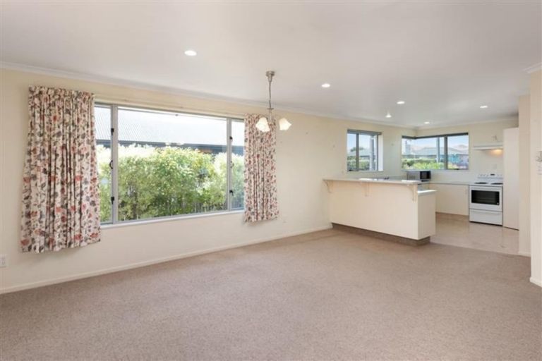 Photo of property in 114 Charles Street, Blenheim, 7201