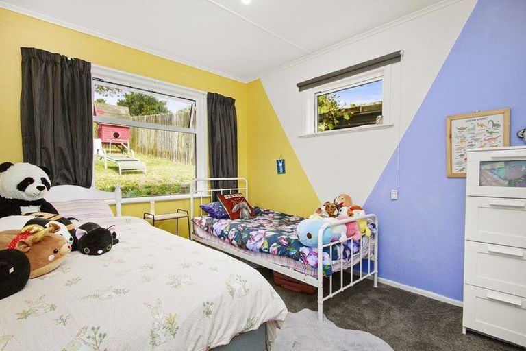 Photo of property in 47 Bedford Street, Cannons Creek, Porirua, 5024