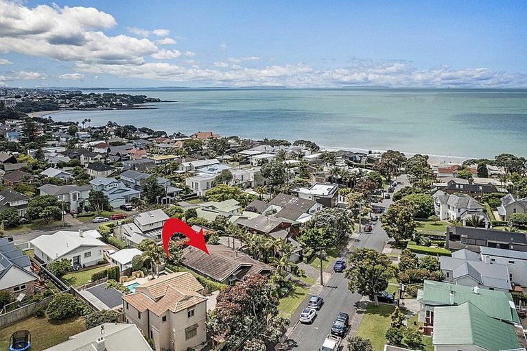 Photo of property in 14 Ewen Street, Takapuna, Auckland, 0622