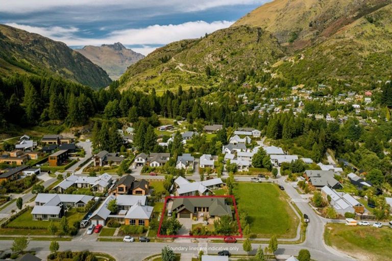 Photo of property in 2 Mathias Terrace, Arthurs Point, Queenstown, 9371