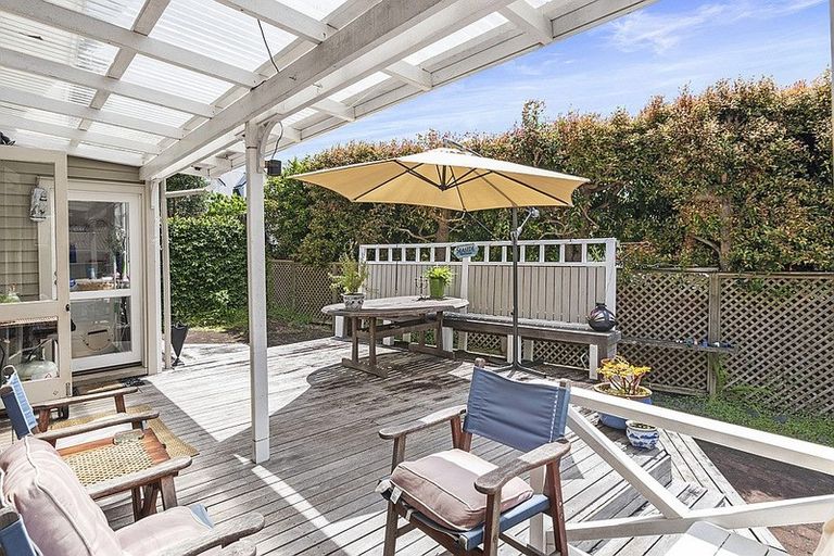 Photo of property in 14 Ewen Street, Takapuna, Auckland, 0622
