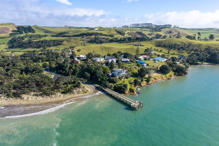 Photo of property in 6573 Pouto Road, Pouto, Te Kopuru, 0391