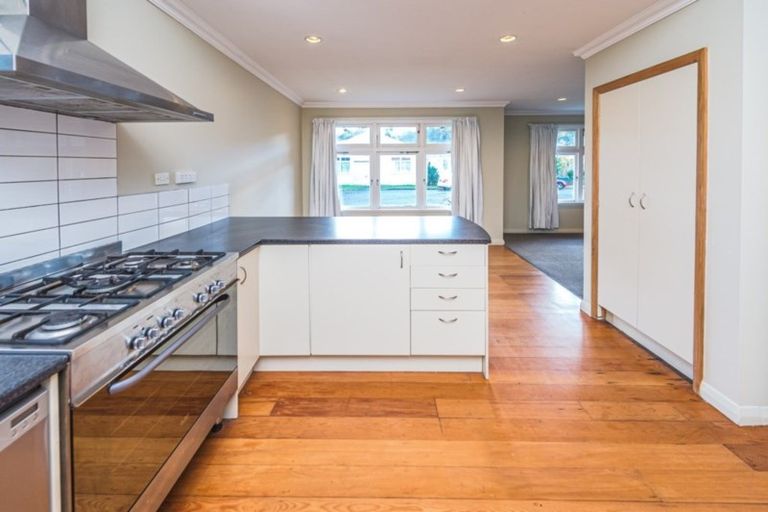 Photo of property in 6 Borlase Place, Aramoho, Whanganui, 4500