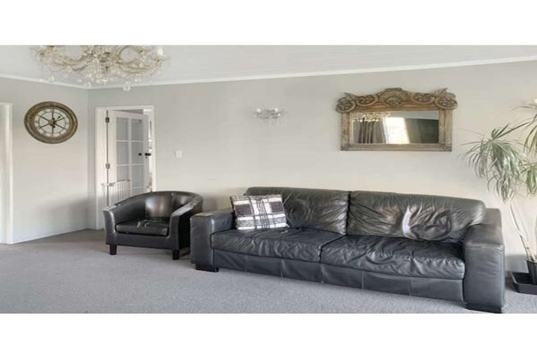 Photo of property in 1133 Queen Street East, Levin, 5571