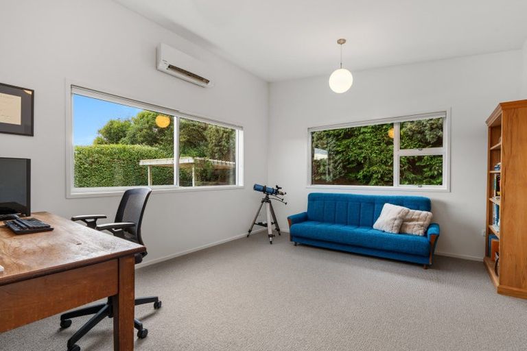 Photo of property in 35 Waikana Street, Broad Bay, Dunedin, 9014