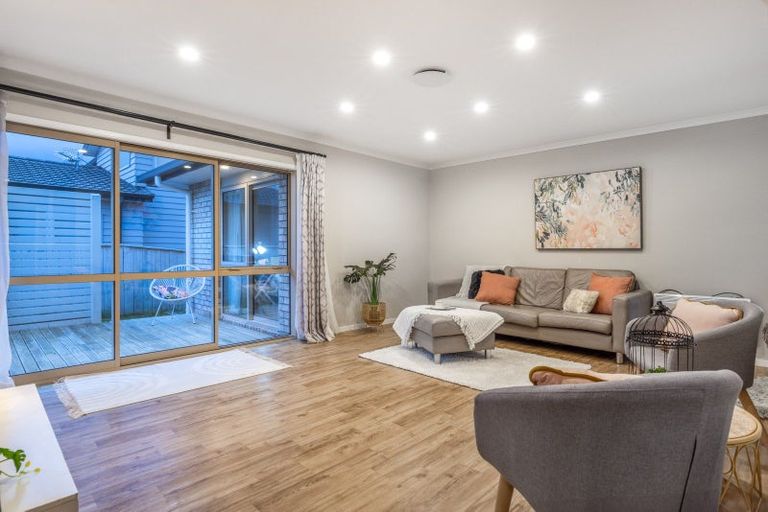 Photo of property in 122 Endeavour Drive, Whitby, Porirua, 5024