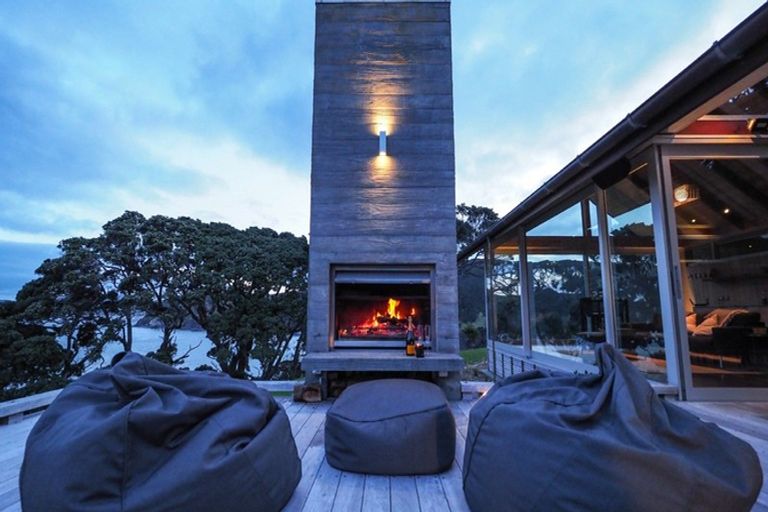 Photo of property in 78 Te Whara Way, Taiharuru, Onerahi, 0192