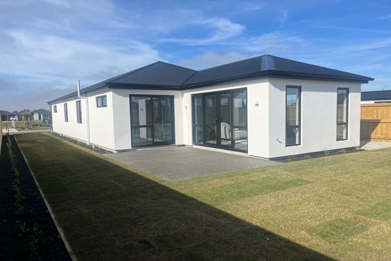 Photo of property in 31 Weaver Street, Woodend, 7691