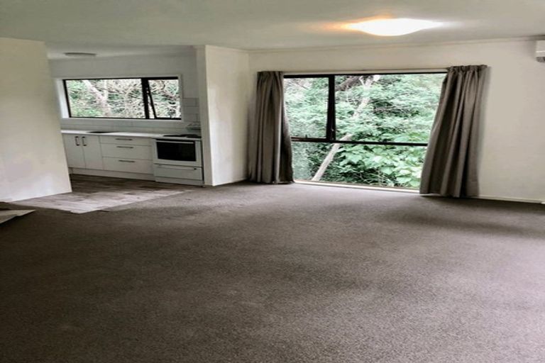 Photo of property in 2/17 Paris Place, Birkenhead, Auckland, 0626