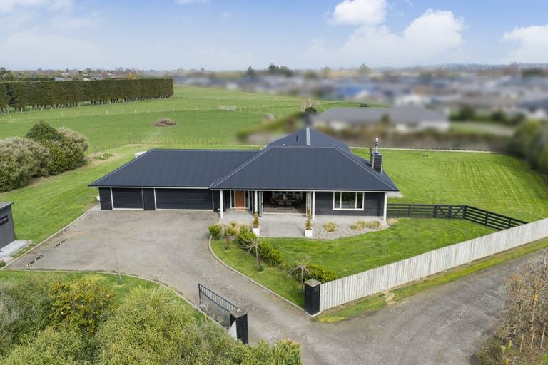 Photo of property in 75 Reid Line West, Feilding, 4777