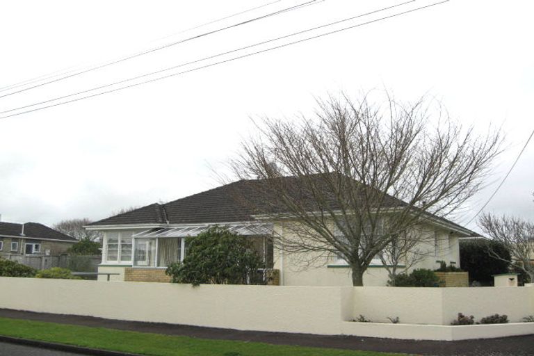 Photo of property in 27 Tokomaru Street, Welbourn, New Plymouth, 4312