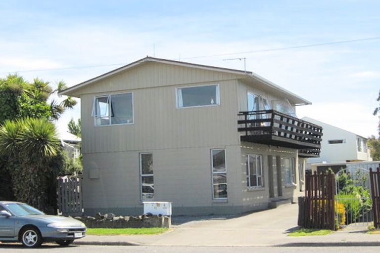 Photo of property in 2/31 Packe Street, Edgeware, Christchurch, 8013