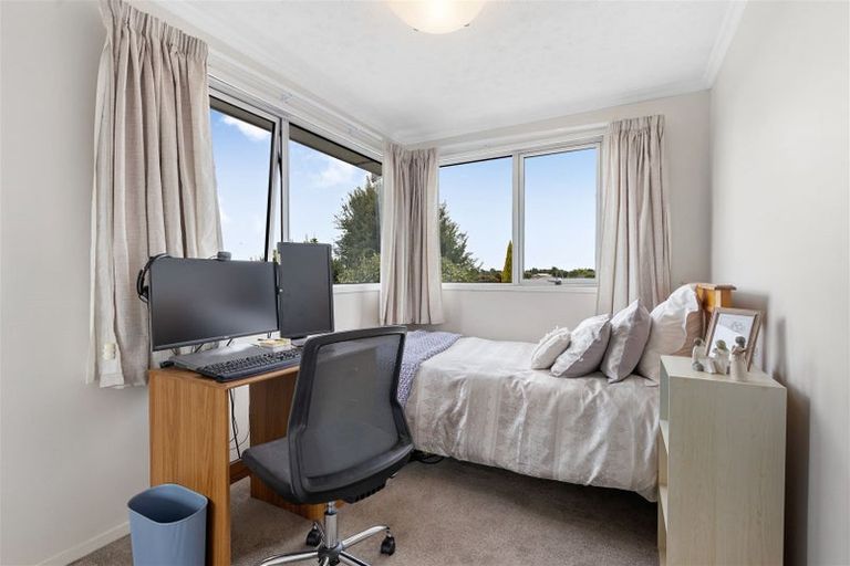 Photo of property in 5 Chedworth Avenue, Bishopdale, Christchurch, 8053