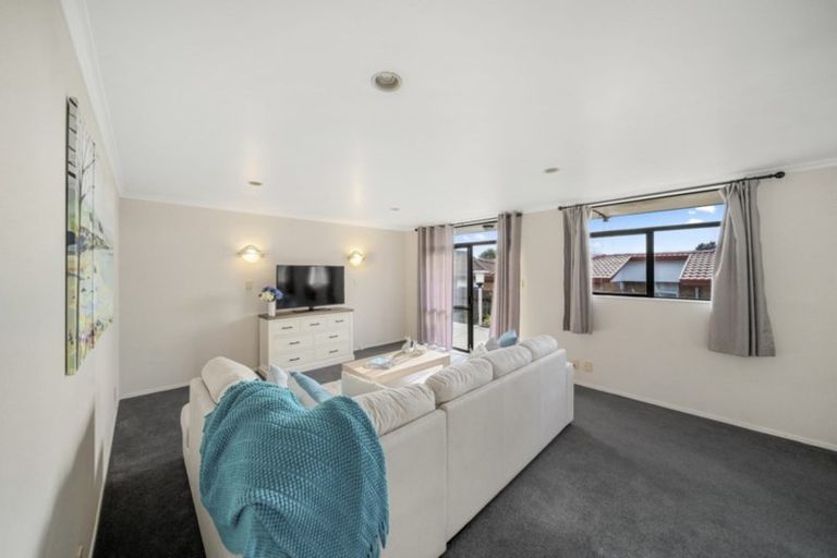 Photo of property in 12 Botanic View, Manurewa, Auckland, 2105