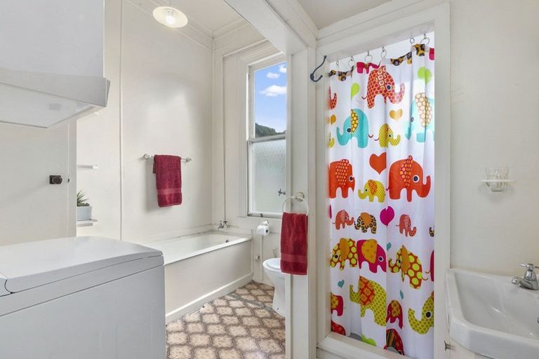 Photo of property in 186 Queen Street North, North Dunedin, Dunedin, 9016