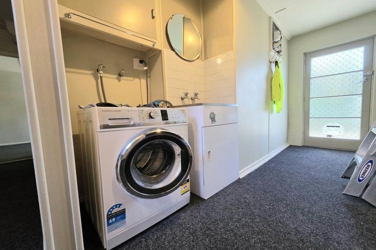 Photo of property in 6 Solway Street, Holmes Hill, Oamaru, 9401