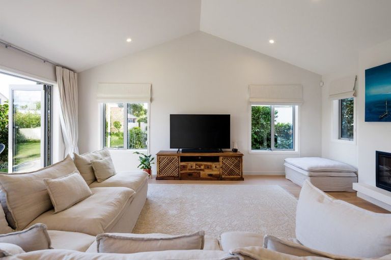 Photo of property in 3 Le Quesnoy Place, Cambridge, 3434