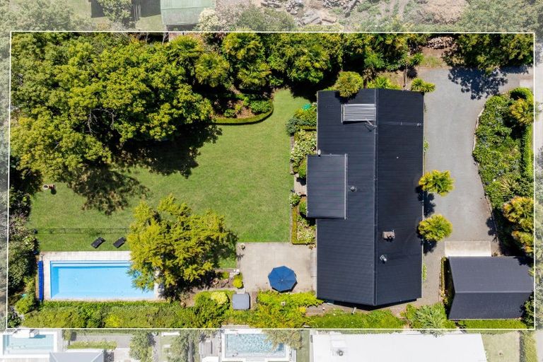 Photo of property in 16 Reynolds Road, Havelock North, 4130