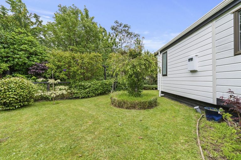 Photo of property in 6 Honnor Place, Hurdon, New Plymouth, 4310