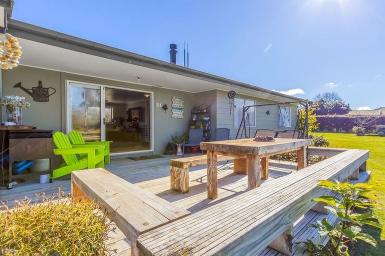 Photo of property in 21 Riverpark Drive, Kuratau, Turangi, 3381