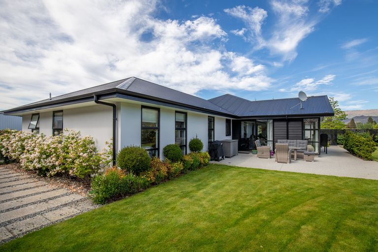 Photo of property in 76 Shields Street, Clyde, 9330