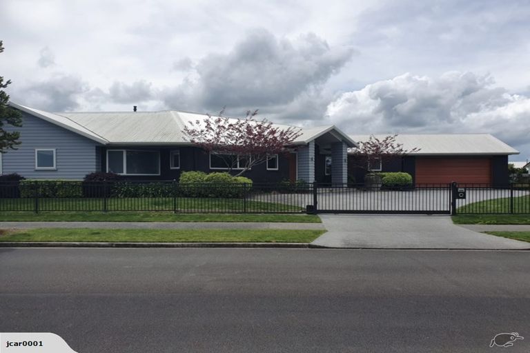 Photo of property in 2 Amokura Crescent, Flagstaff, Hamilton, 3210