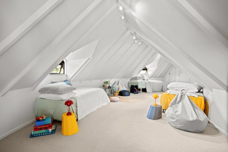 Photo of property in 16 James Clendon Place, Okiato, Russell, 0272