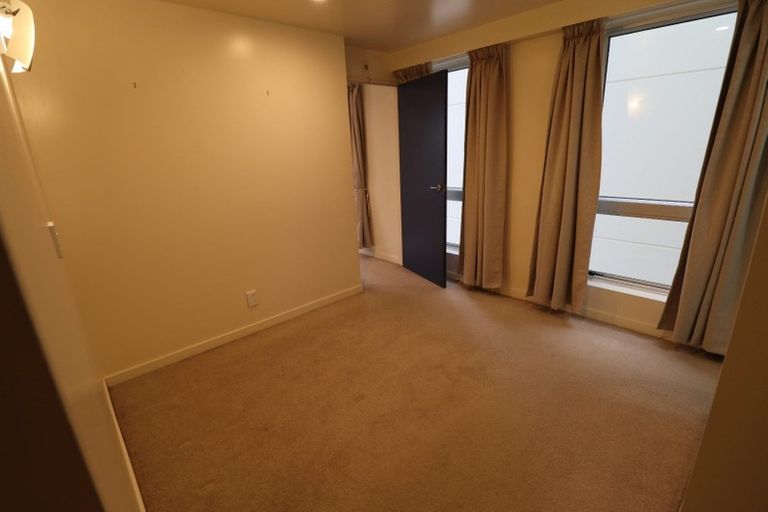 Photo of property in Terrace Heights Apartments, 9e/163 The Terrace, Wellington Central, Wellington, 6011